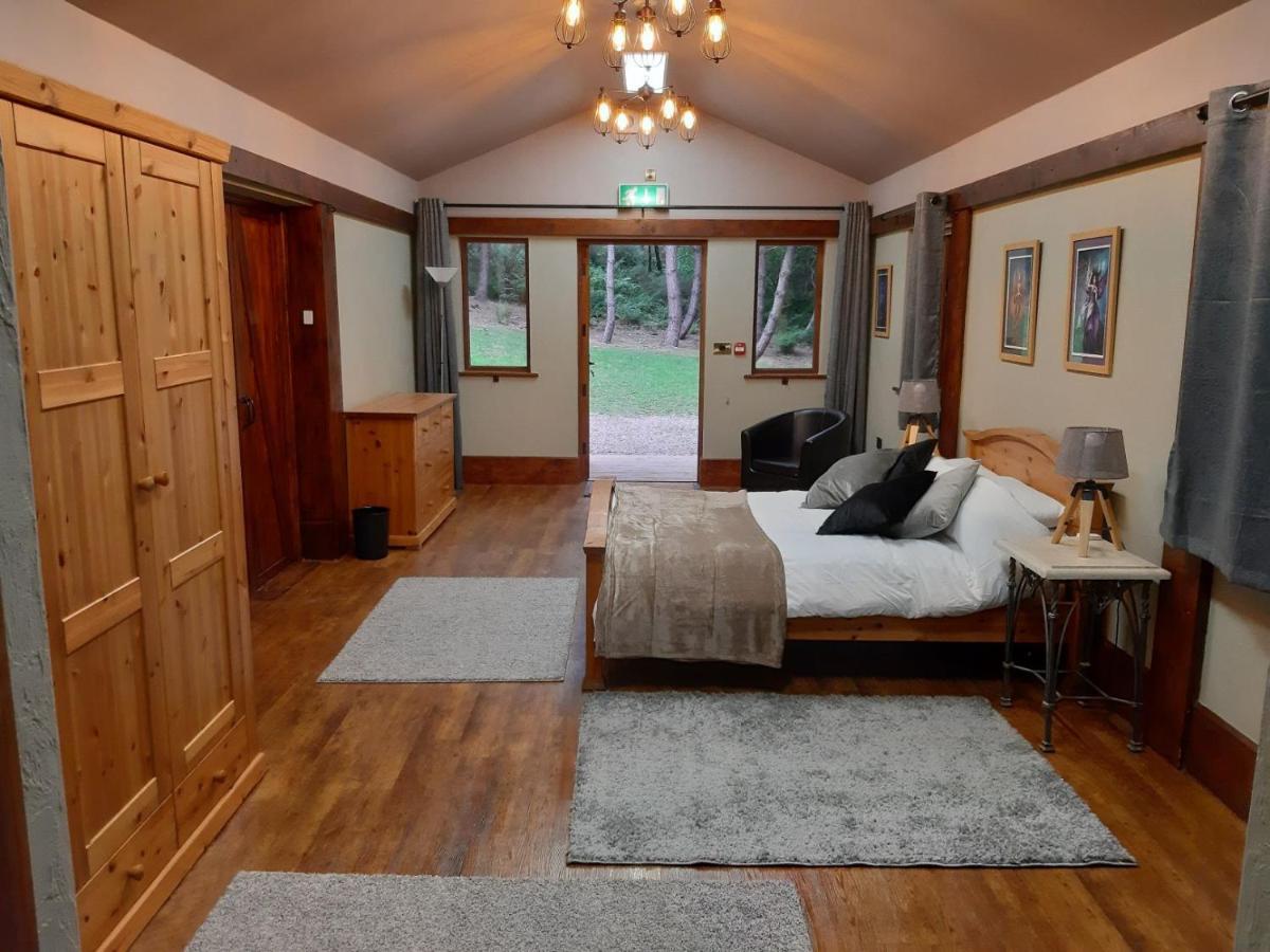 Wyldwood Lodge Cheadle  Luaran gambar