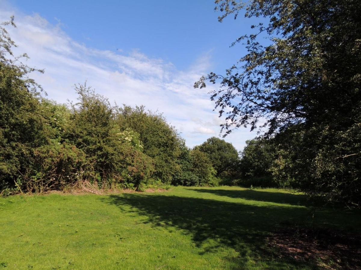 Wyldwood Lodge Cheadle  Luaran gambar